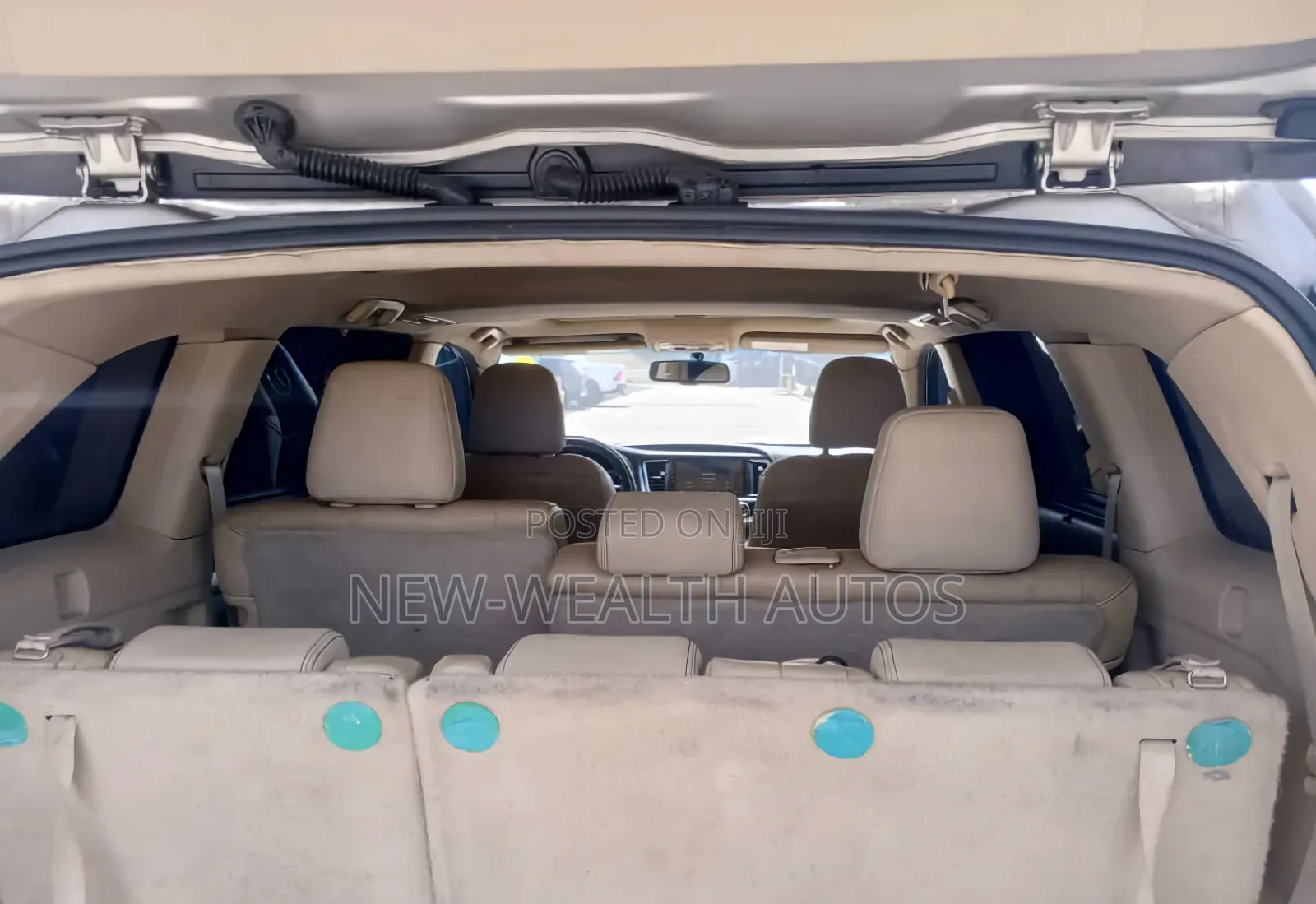 Toyota Highlander XLE V6 4×4 (3.5L 6cyl 6A) 2016 Gold